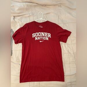 Nike Crimson Short Sleeve 'Sooner Nation' Graphic Tee